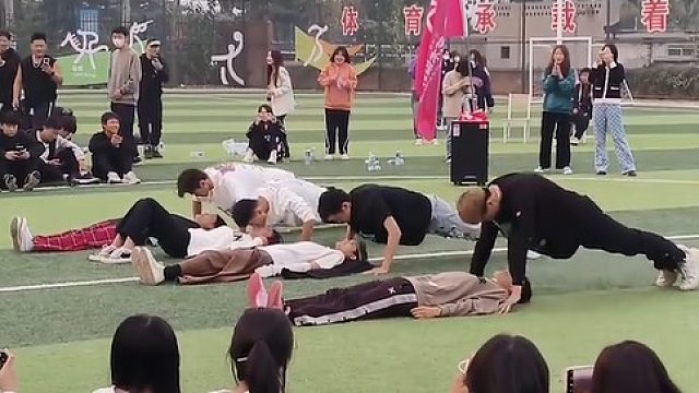 他俩好像赢了，但又好像输了