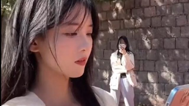 蓝色妖姬代表正义！