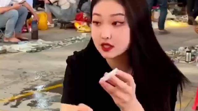 还有什么愿望，赶紧告诉我！"翡翠挂件"翡翠吊坠