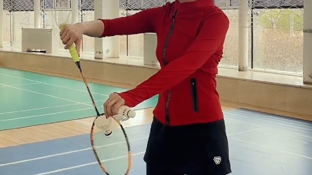 迷迷糊糊地只顾看脸了