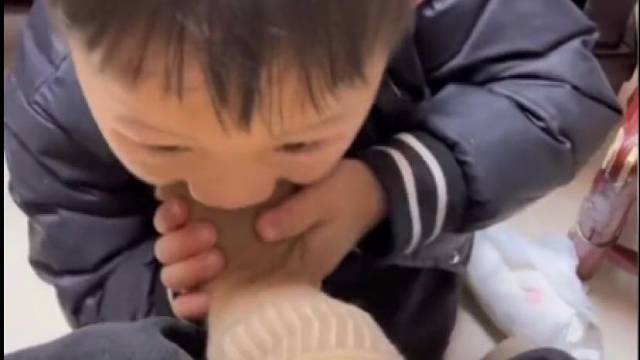 一下子就老实了