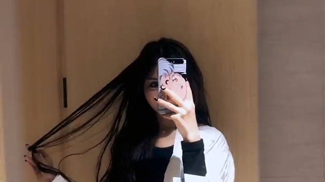 会有一束光的出现照亮你的春夏秋冬