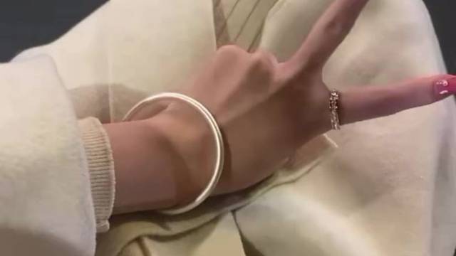 我嘴硬的时候你也不坚定