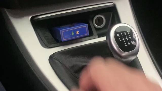 经济一滑坡再现蓝盒盒