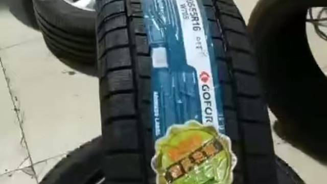 高尔夫6安装出口雪地轮胎205/55R16四条走起感谢美女信任与支持