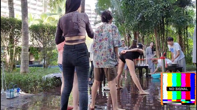 三亚阿布组泼水游戏