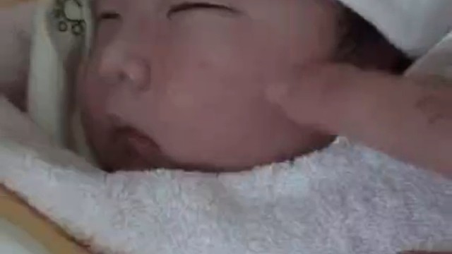 今天上午刚出生的妹妹