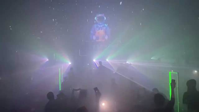 生活可以五颜六色但不能乱七八糟