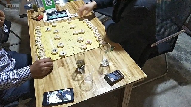 华朝桓受让两先努砍穆贤坤伸炮压马局