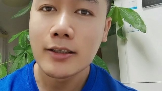 什么样的房不好住
	
我卖了几百套房，还真知道
	
1，高架，高铁旁边的房子。每天24小时噪音让你烦