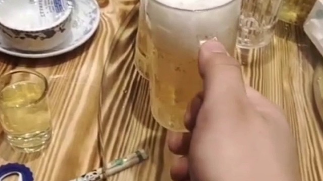 手抖是怎么回事