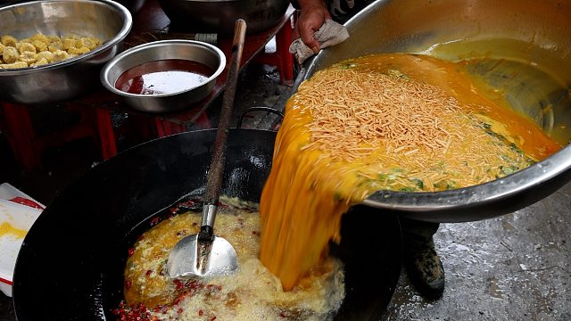 安徽大席特色菜，半壶油涨200个鸡蛋，太香了！