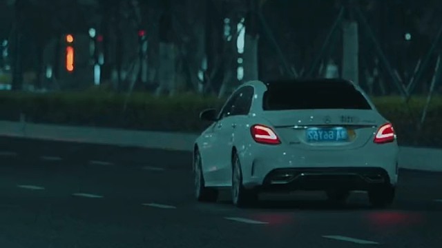 一辈子很短，要好好爱自己。
你的优秀要遇到识货的人；
你的真诚要遇到珍惜的人；