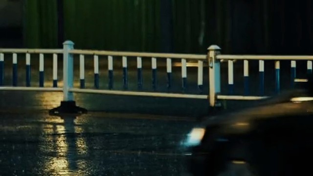 一定要把你在意的东西看的淡一点，再淡一点，有些事情有些人，只要你不那么在乎了，Ta就不会伤害到你。