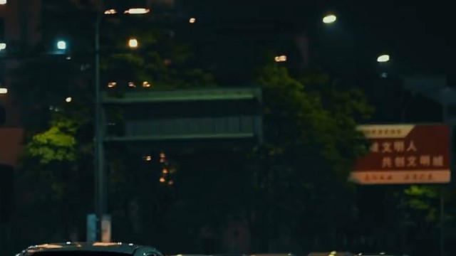 相爱的人处处为对方着想只要你不放手，我就不会走，我知道遇见你不容易，我不想错过你，艾特你心里的Ta