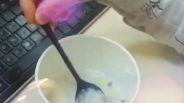 吃饭手抖怎么办