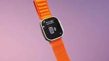 Apple Watch Ultra 開箱體驗，發(fā)現(xiàn)了幾個缺點，表頭有點沉，橙色表帶不耐臟，安裝表帶卡