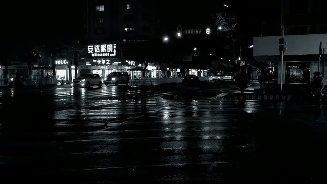 这段时间好难熬啊，很多事情压得我喘不过气来，没有办法调整好自己的负面情绪，就是突然难过