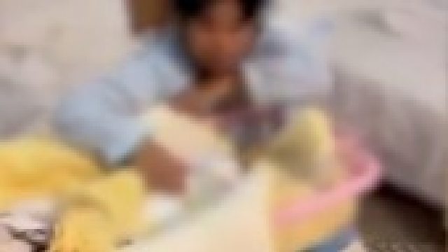 婆婆不让去月子中心女子二胎不给探望，丈夫称夹在中间很为难，觉得老婆太过分了