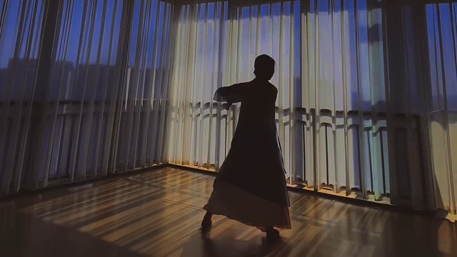 逆风如解意，容易莫摧残