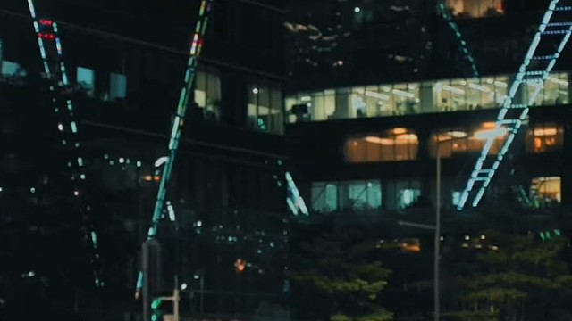 不要刻意的去遇见谁，不要急于拥有谁，更不要去勉强的留住谁，顺其自然，把最好的自己留给最幸运的那个人。