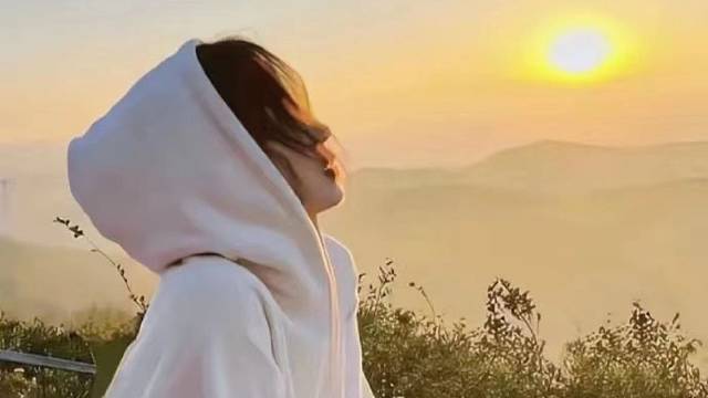 愿我是你明目张胆的偏爱和众所周知的喜欢～