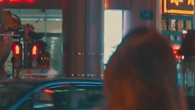 “我过你最爱我的样子，当你敷衍我的时候，其实我心里早就明白，只是还放不下，那段曾经。”