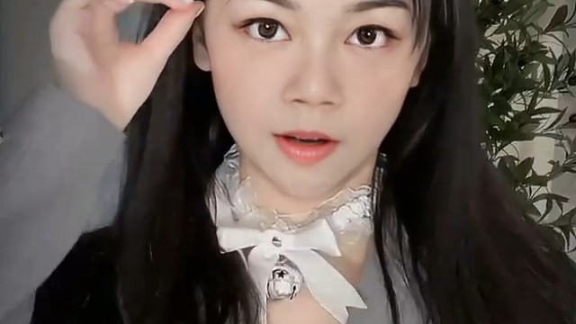 时间，可以淡忘一切，也可以让某些记忆加深。有些人，说好忘记，却做不到；有些感情走了一圈还是会回到最初