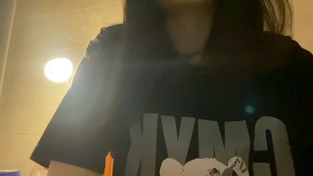 勾勾手指约定一起听歌