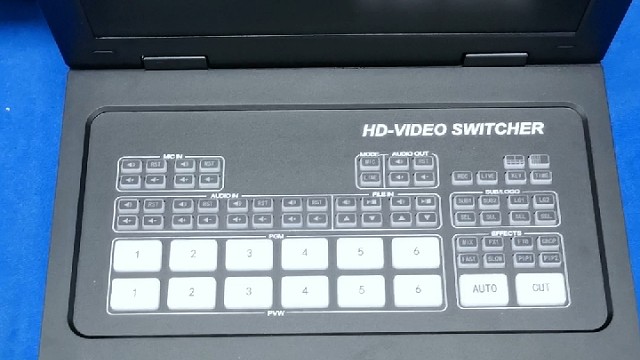 导播切换台，帮助您实现直播间多机位同时直播。