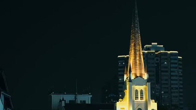 尽力之后，选择随缘吧，人生手就那么大，握不住的东西太多，要学会与自己和解。