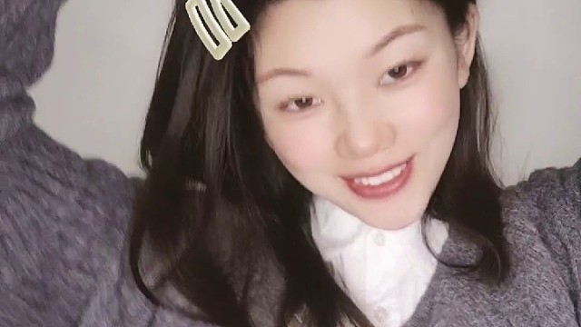 比起浪漫，我更喜欢你对我的耐心。