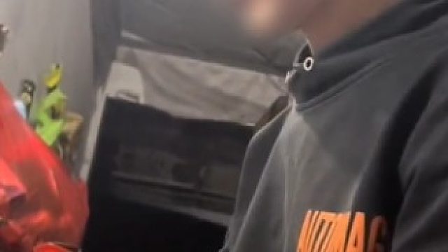 丈夫两天没回家 脖子上还有不明印记，试图各种理由诓骗妻子，生活环境让网友炸锅