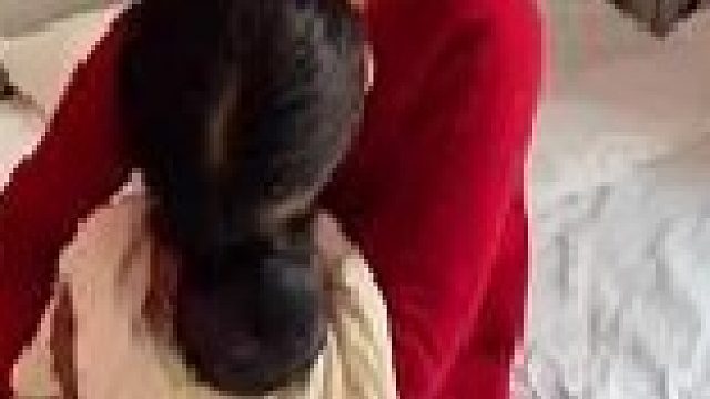 婆婆不让去月子中心女子二胎不给探望，丈夫称夹在中间很为难