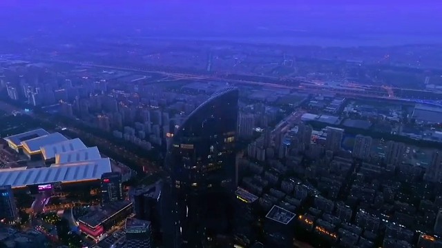 很现实的一段话，人有千面，心有千变，知道的不要全说，听到的也不要全信，多一点自知之明，少一点自作多情