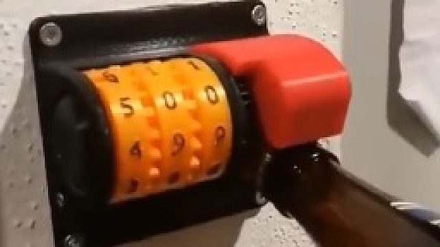 这开瓶器有创意啊