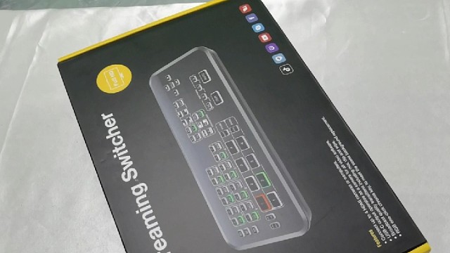 热销4路多机位同时直播导播台。＃导播台导播切换台＃4路导播台直播带货＃绿幕直播间搭建