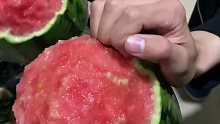 西瓜被吃得最不体面的一次