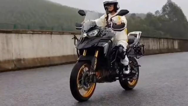 这要是没稳住倒右边怎么办