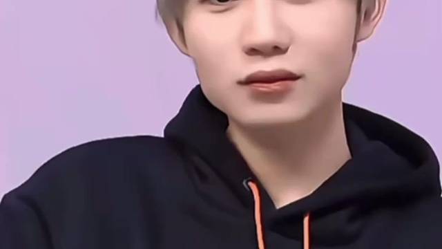 爹滴啊他可不是什么穷小子他是一件卫衣1.6万小狸3万的厦门岛主