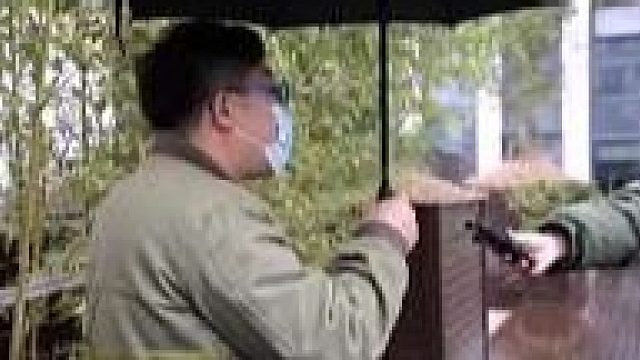 小伙公司年会抽中一等奖清空购物车，老板却表示无法兑现