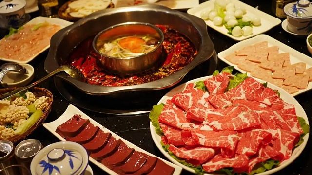 感谢 惜缘老板的大火锅哈 哈哈哈 开饭啦 开饭啦 准备好了吗