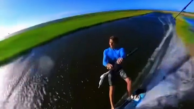 这到底是冲浪还是滑翔