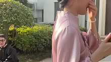 男子接亲软磨硬泡伴娘上自己车 可拉开车门瞬间傻眼 婚车变货车