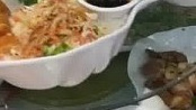 好闺蜜结婚，女子自己一桌，实现吃席自由。