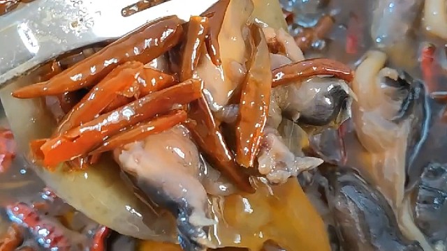 东北庆庆家麻辣小甲鱼