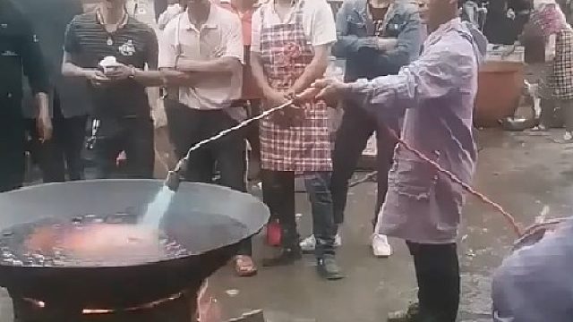 这水还卫生吗？别人看了会有想法吗