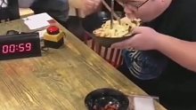 10秒吃完把店送你，没人挑战成功…