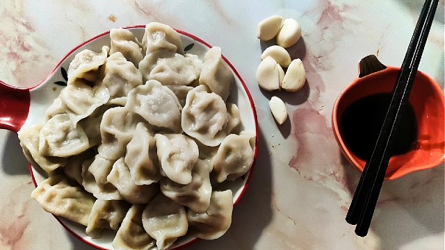 今天是冬至朋友们，祝朋友们冬至节快乐，每年冬天都不冷，求大家上虎牙直播搜索（Hi喽呀）关注一下呗，谢
