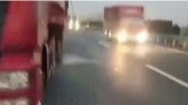 烧着只差30秒！他一个操作保住几十万的车头！